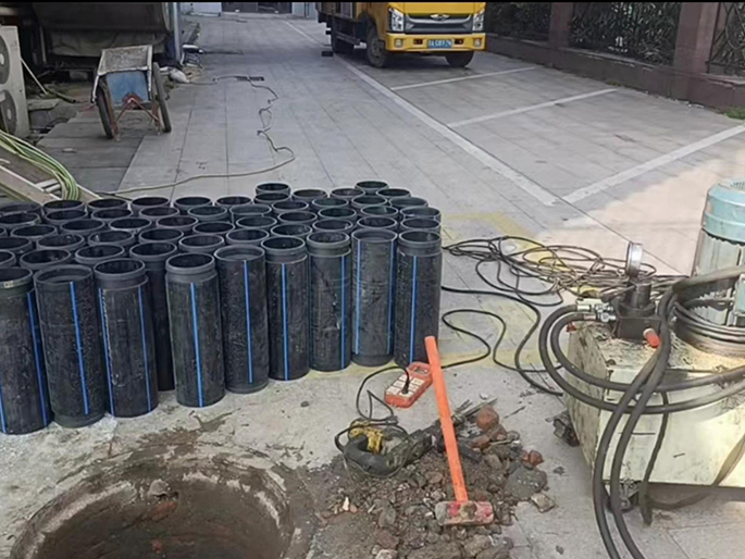 献县PE置换管厂家 DN315置换管 非开挖管短管置换
